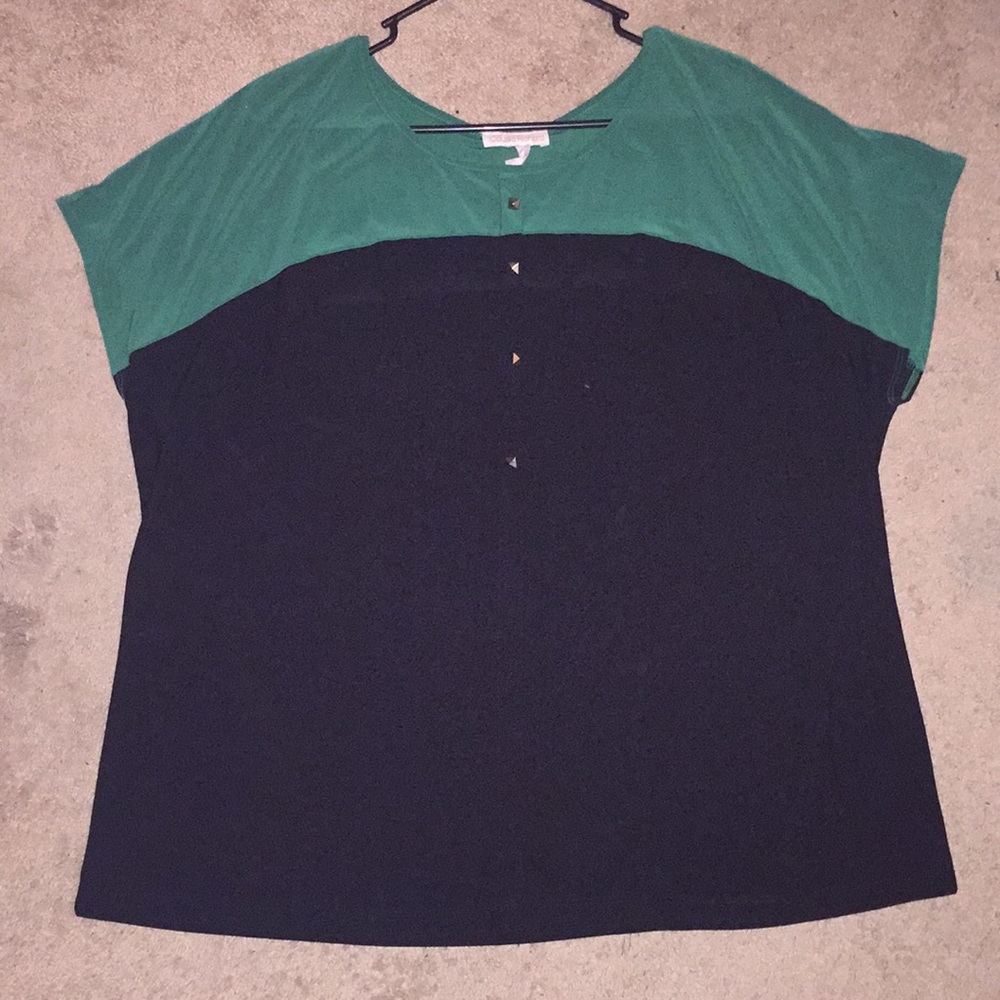 Stretchy comfy top for women